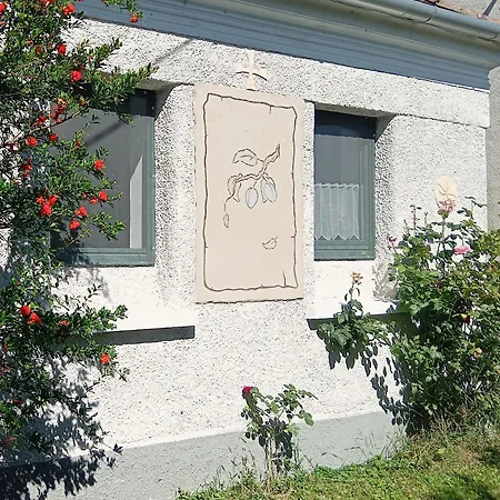Holiday home Balatoni Zoeldkapus Vendeghaz