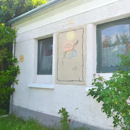 Holiday home Balatoni Zoeldkapus Vendeghaz Lesencetomaj
