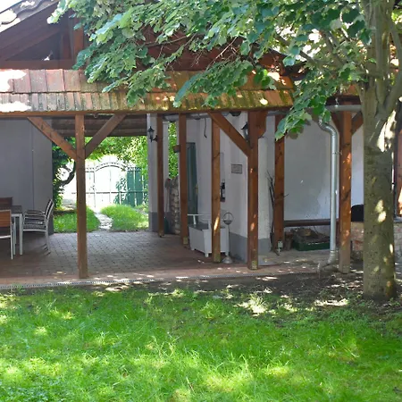 Balatoni Zoeldkapus Vendeghaz Holiday home